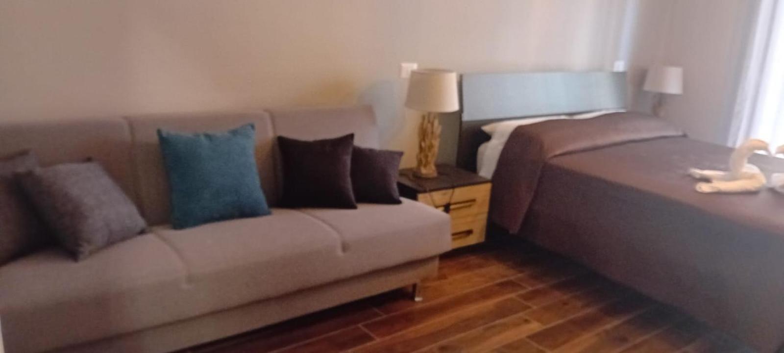 Rondinini Flam Guest house *